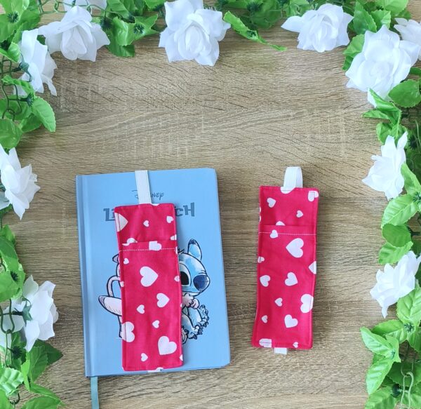 MARQUE PAGE STYLO 1 Marque page porte stylo